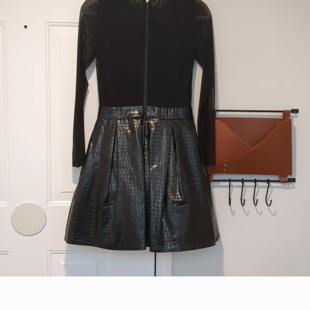 Alice + Olivia Black Croc-Embossed Dress - Picture 6 of 6